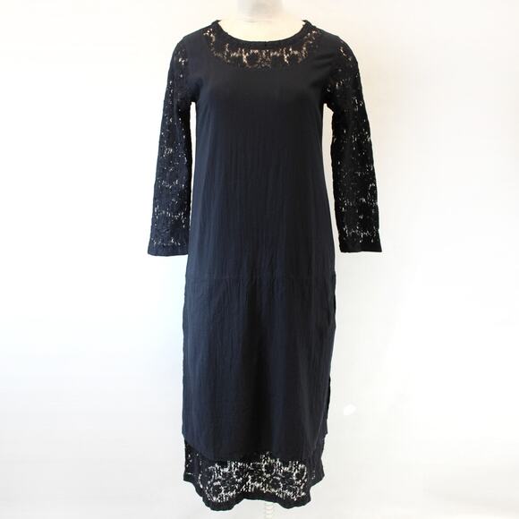 Elegant Black Lace Midi Dress - Picture 2 of 12